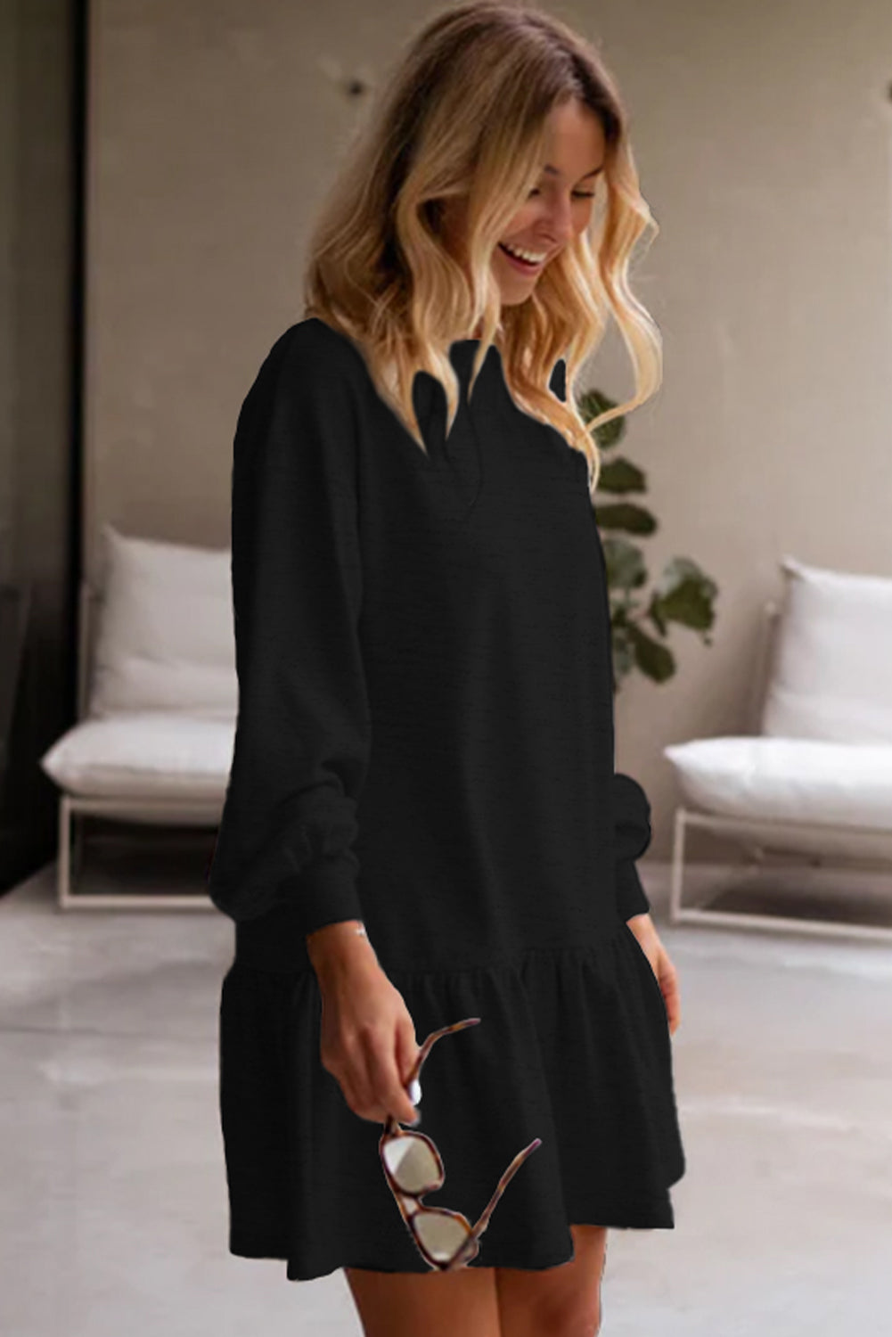 Black Solid Color Puff Sleeve Ruffle Hem