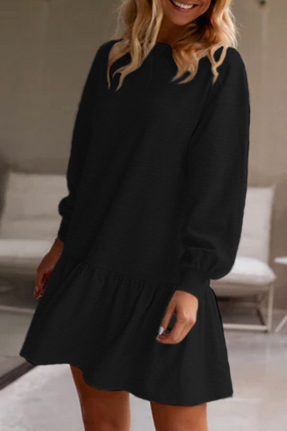 Black Solid Color Puff Sleeve Ruffle Hem